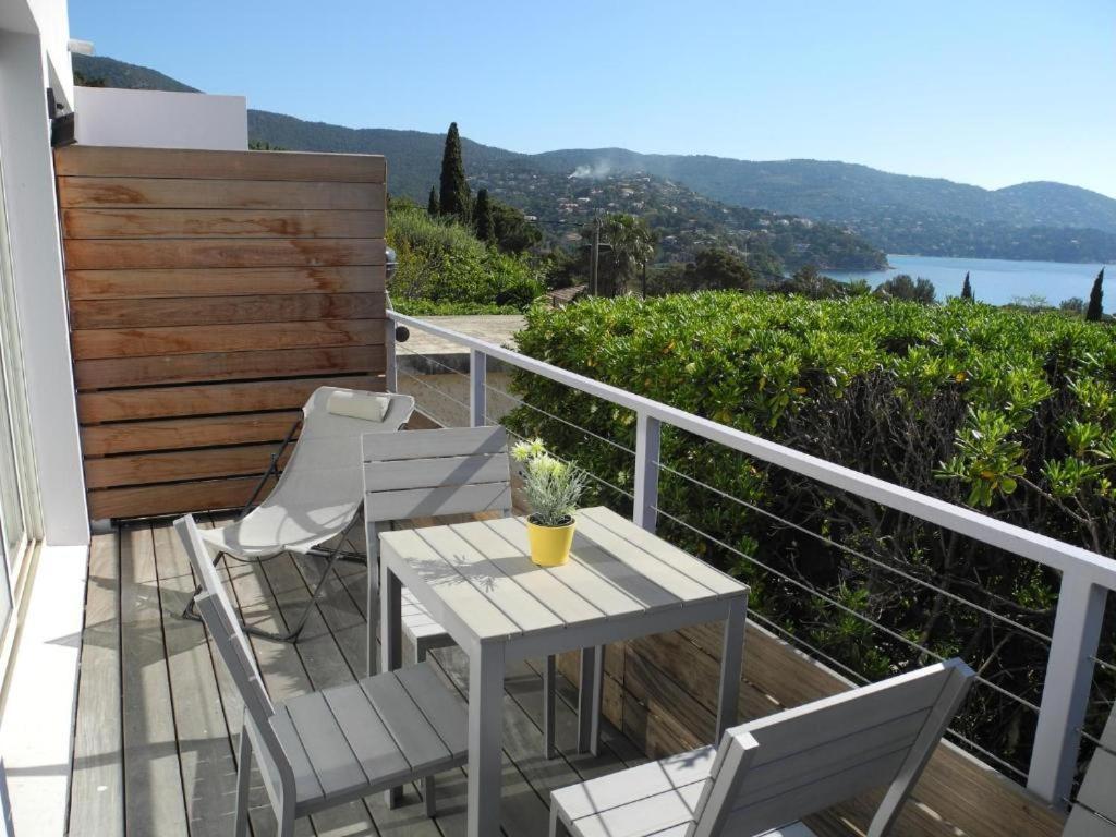 Residence Le Mas Le Lavandou Bagian luar foto