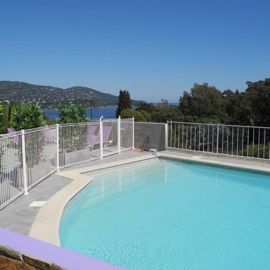 Residence Le Mas Le Lavandou Bagian luar foto
