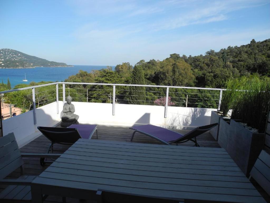Residence Le Mas Le Lavandou Bagian luar foto