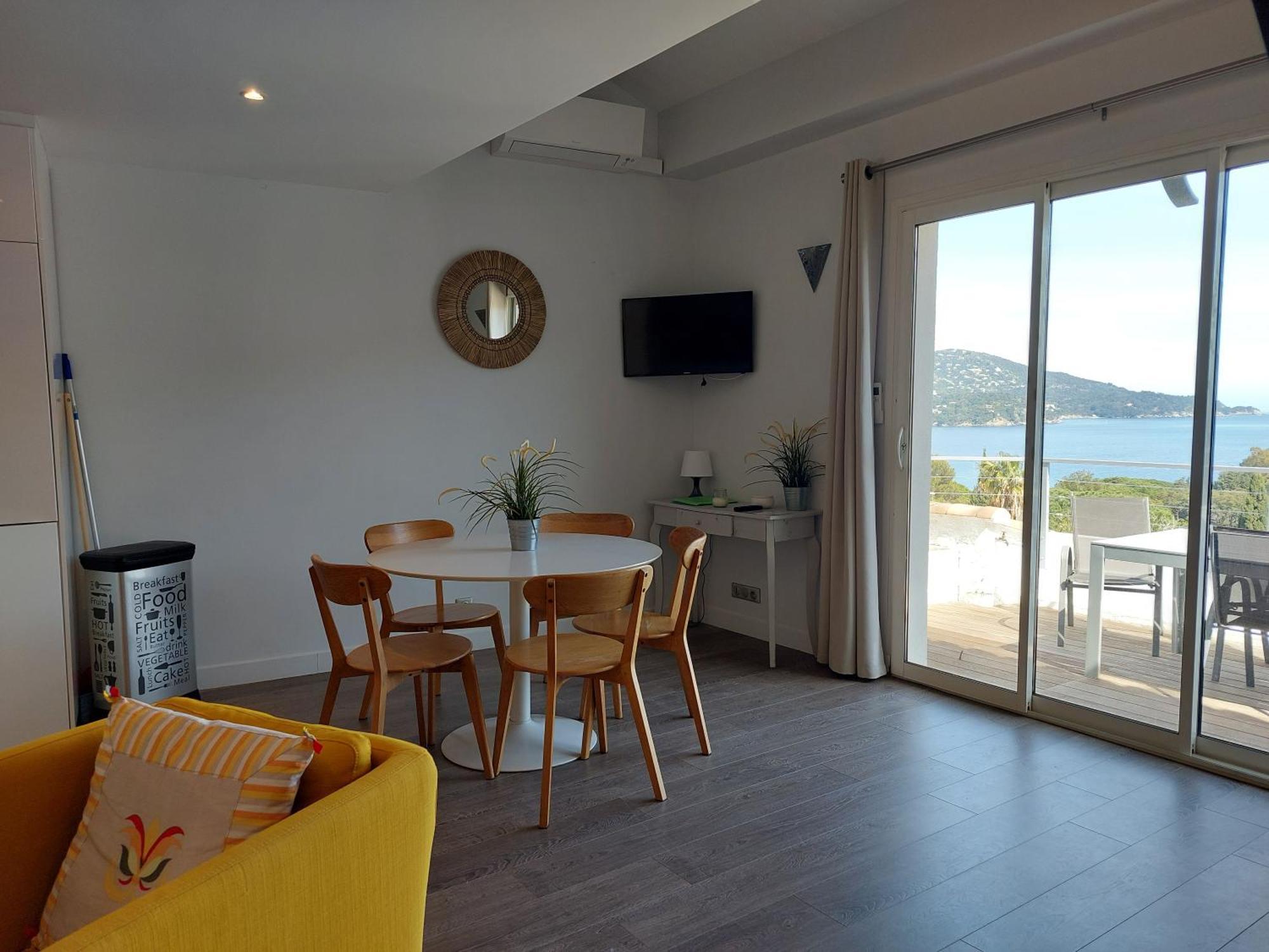 Residence Le Mas Le Lavandou Bagian luar foto